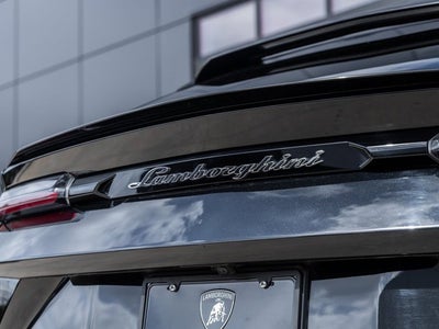 2019 Lamborghini Urus Base
