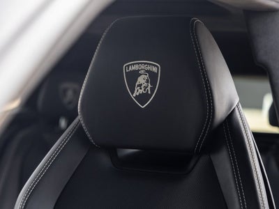 2019 Lamborghini Urus Base