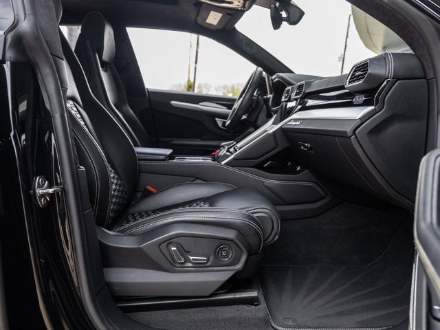 2019 Lamborghini Urus Base