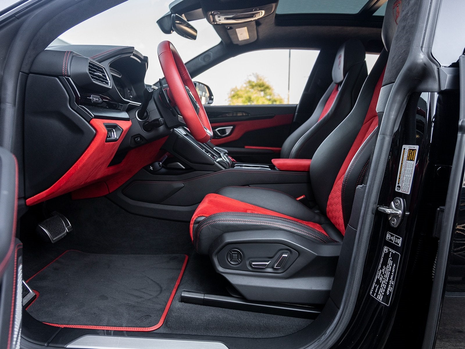 2022 Lamborghini Urus Base