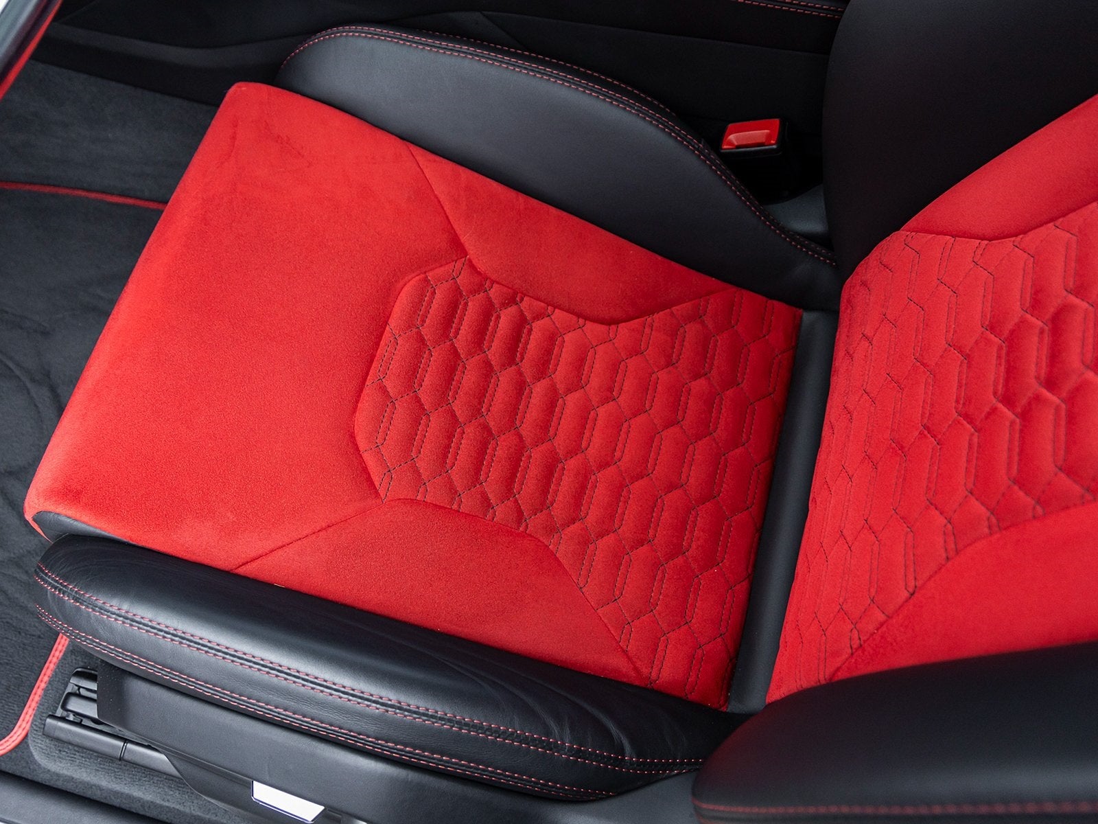 2022 Lamborghini Urus Base