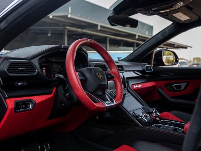 2022 Lamborghini Urus Base