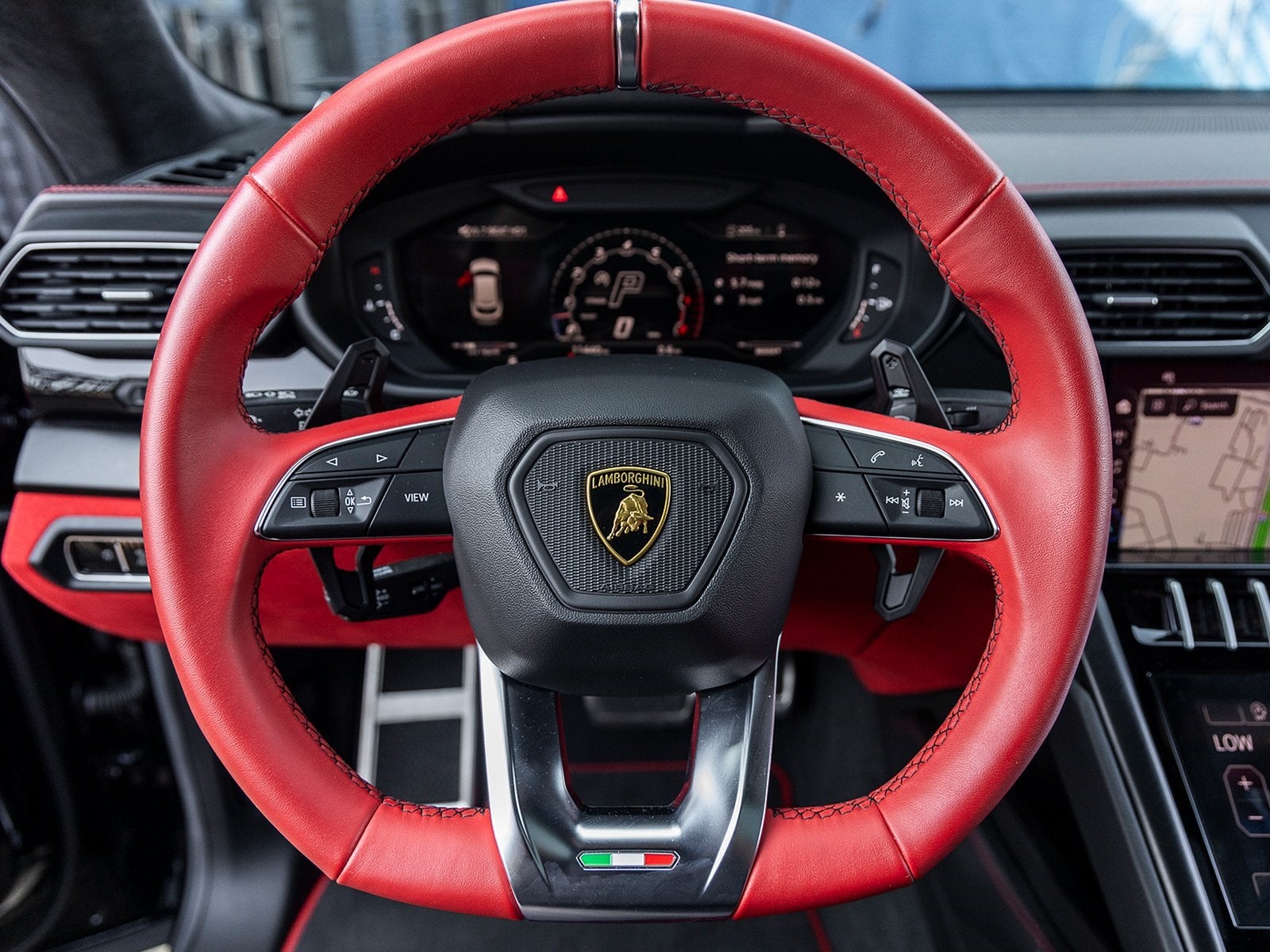 2022 Lamborghini Urus Base