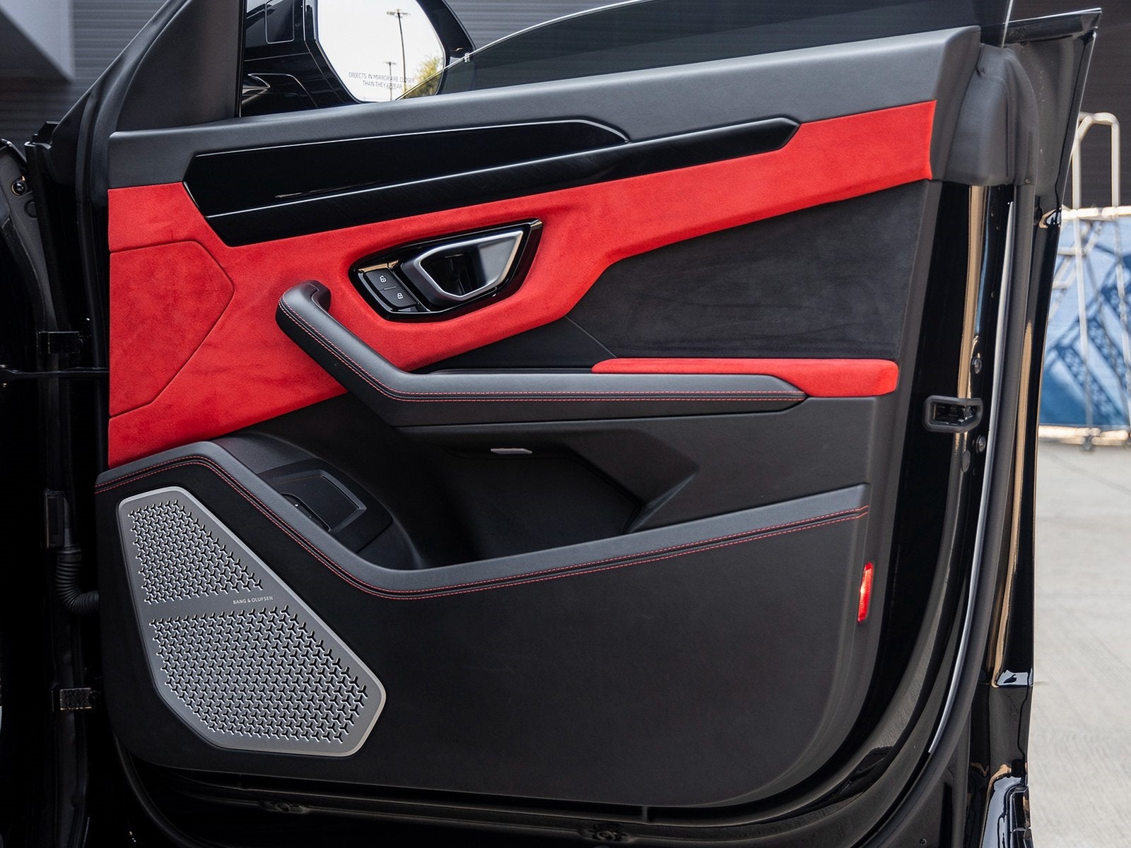 2022 Lamborghini Urus Base