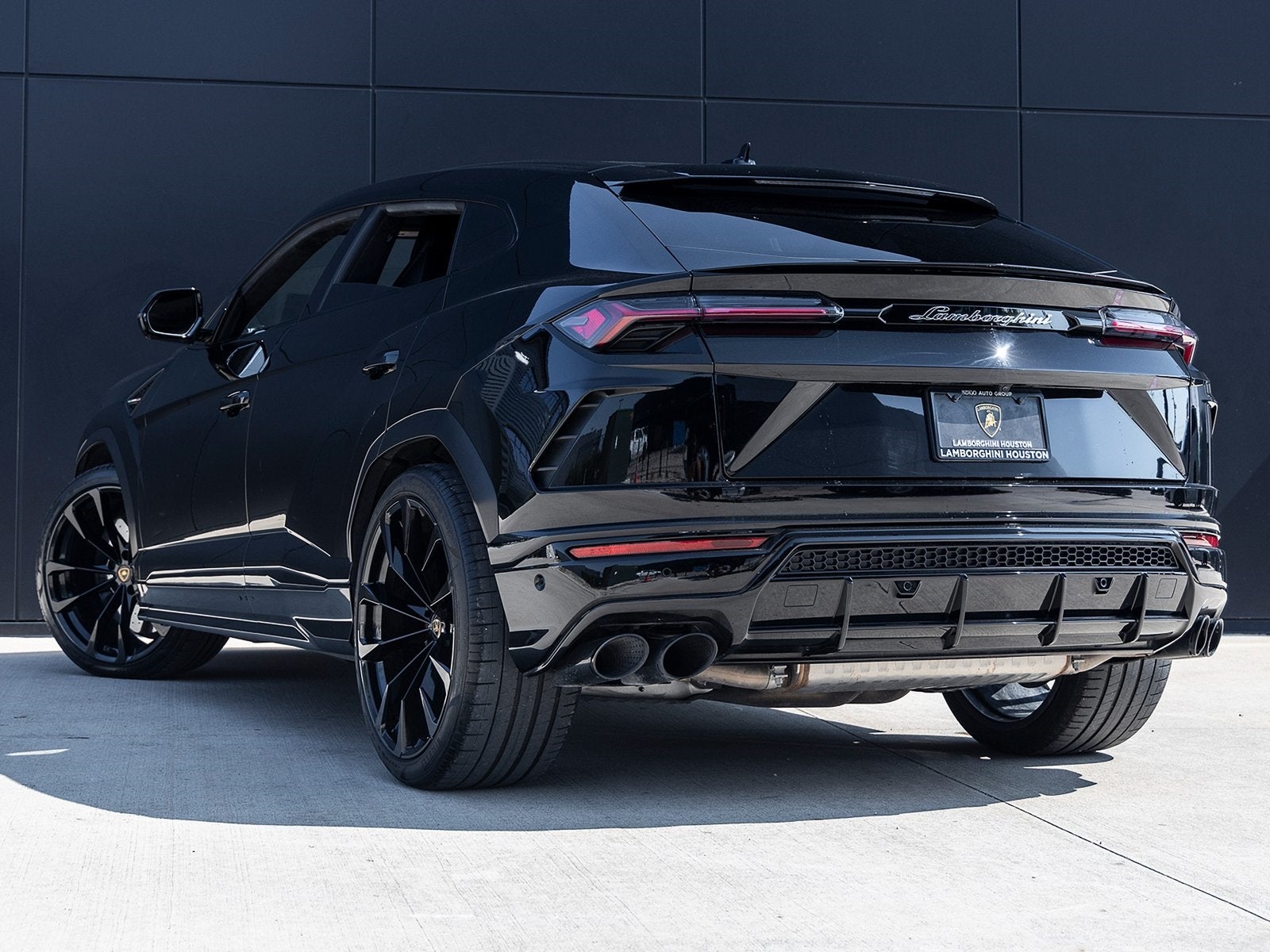 2022 Lamborghini Urus Base
