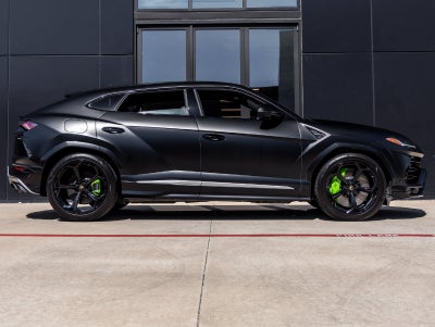 2021 Lamborghini Urus Base