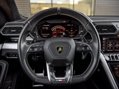 2021 Lamborghini Urus Base