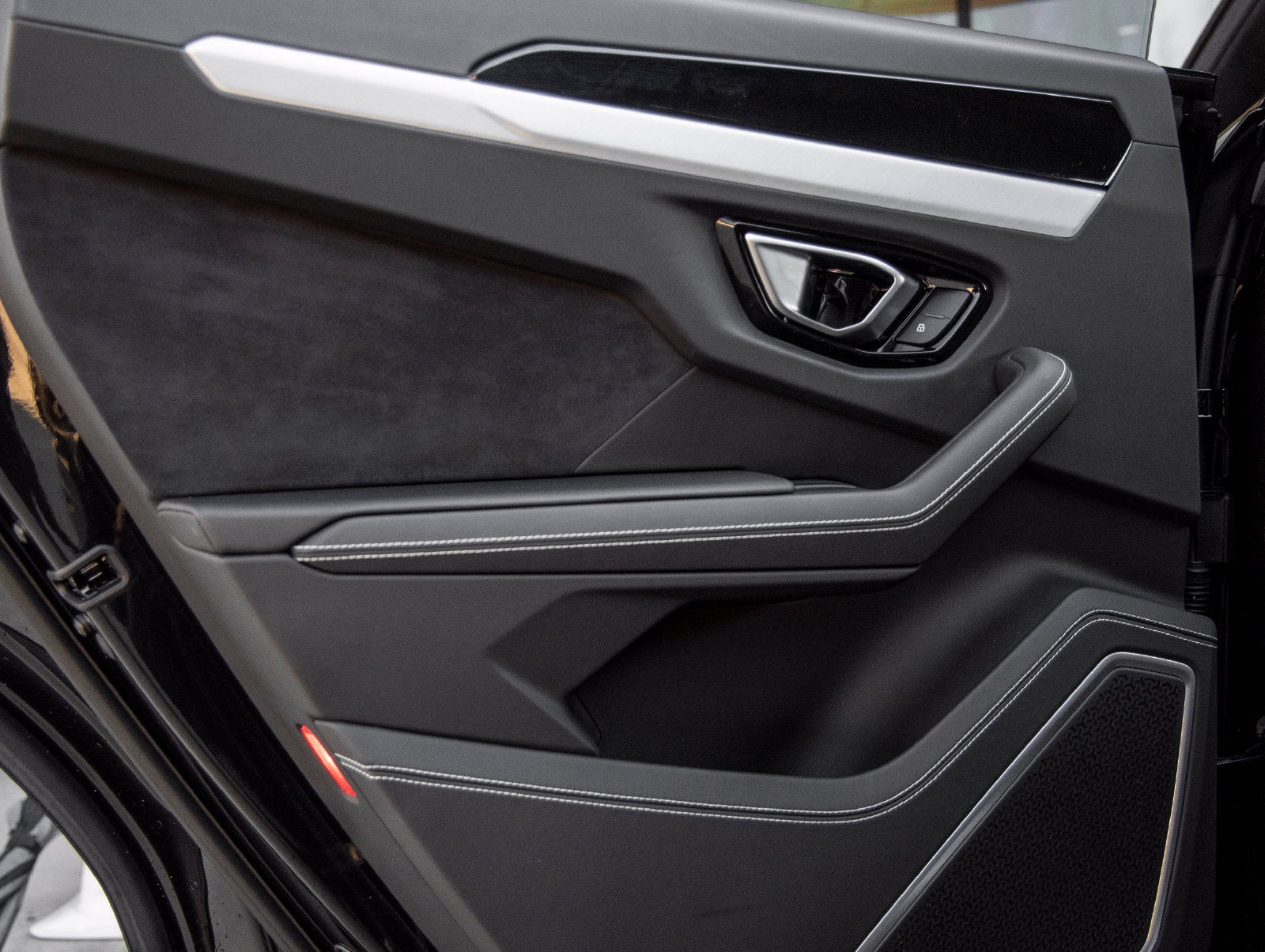 2021 Lamborghini Urus Base