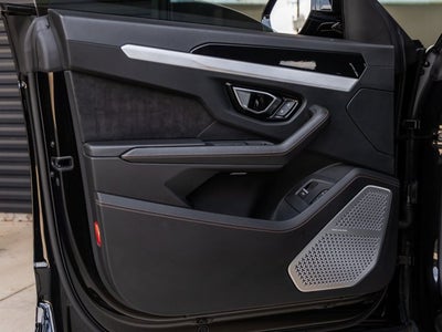 2021 Lamborghini Urus Base