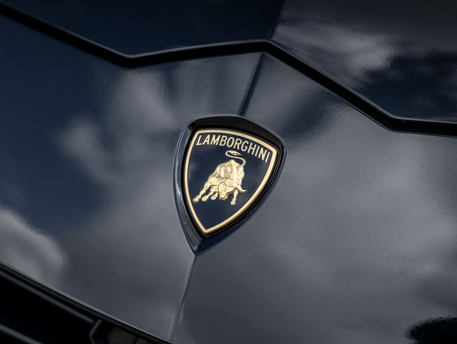 2022 Lamborghini Urus Base