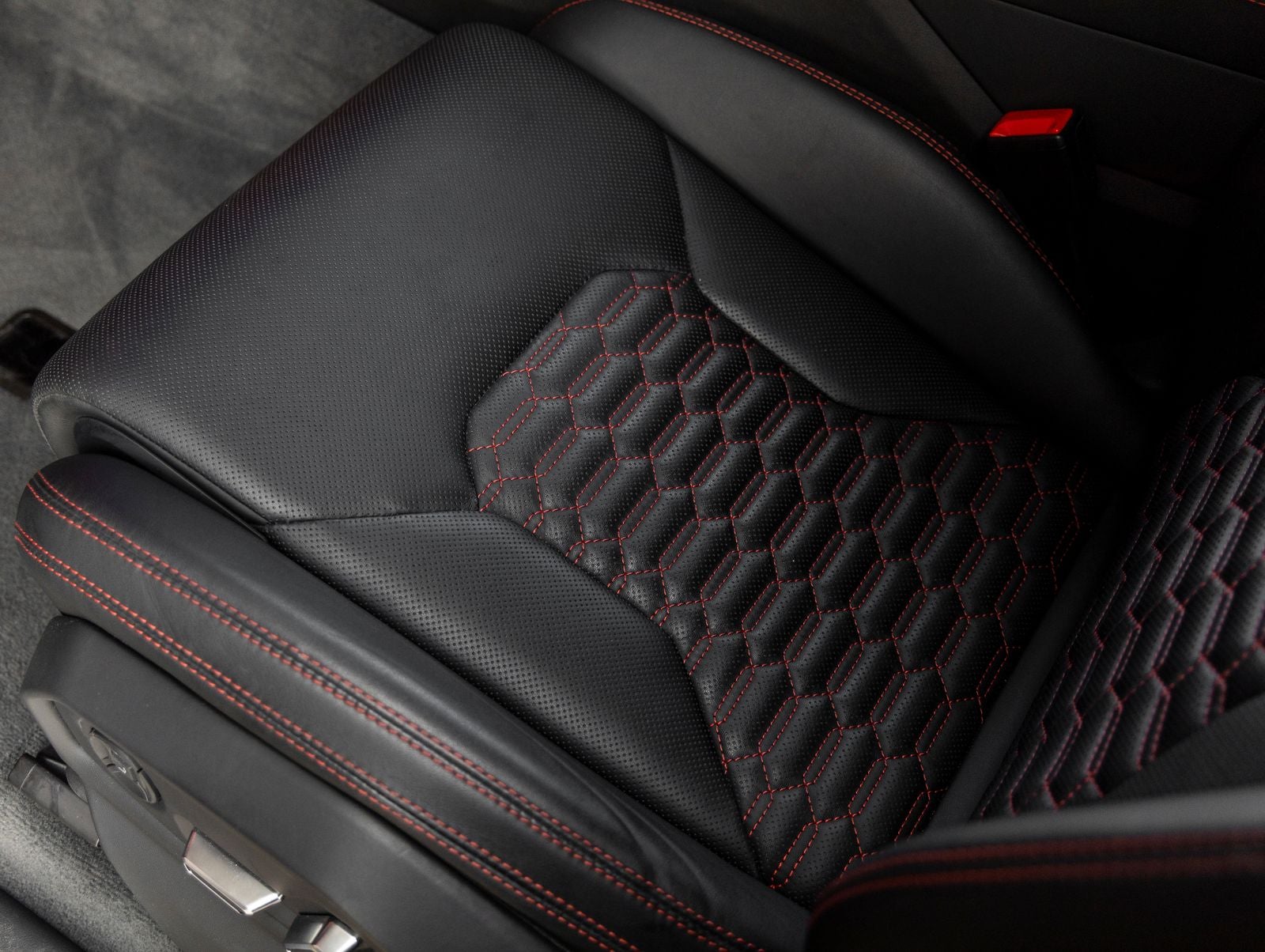 2022 Lamborghini Urus Base