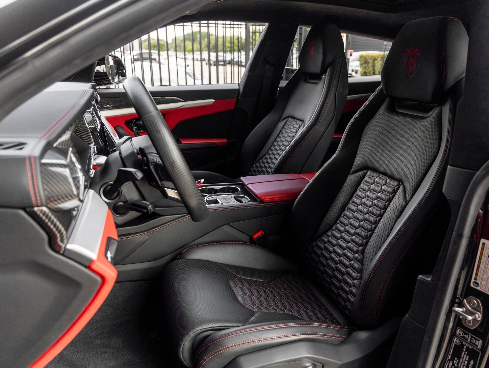 2022 Lamborghini Urus Base