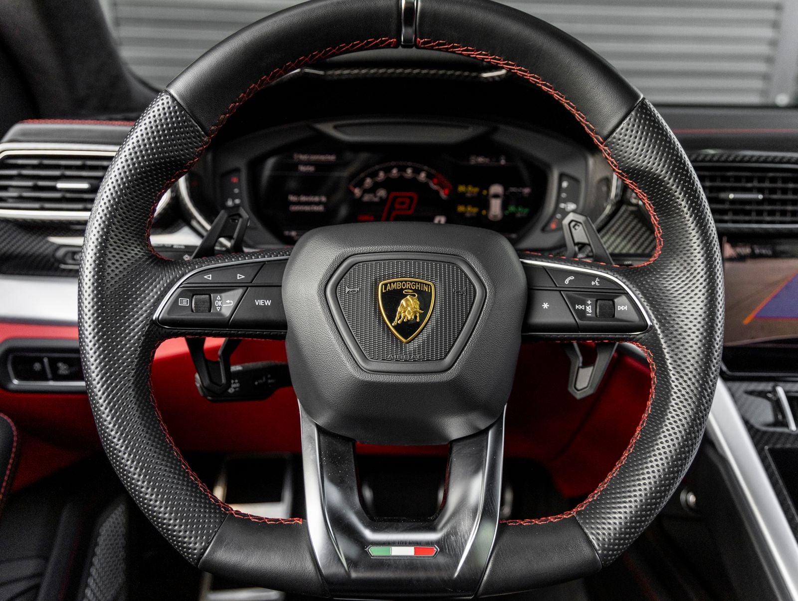 2022 Lamborghini Urus Base