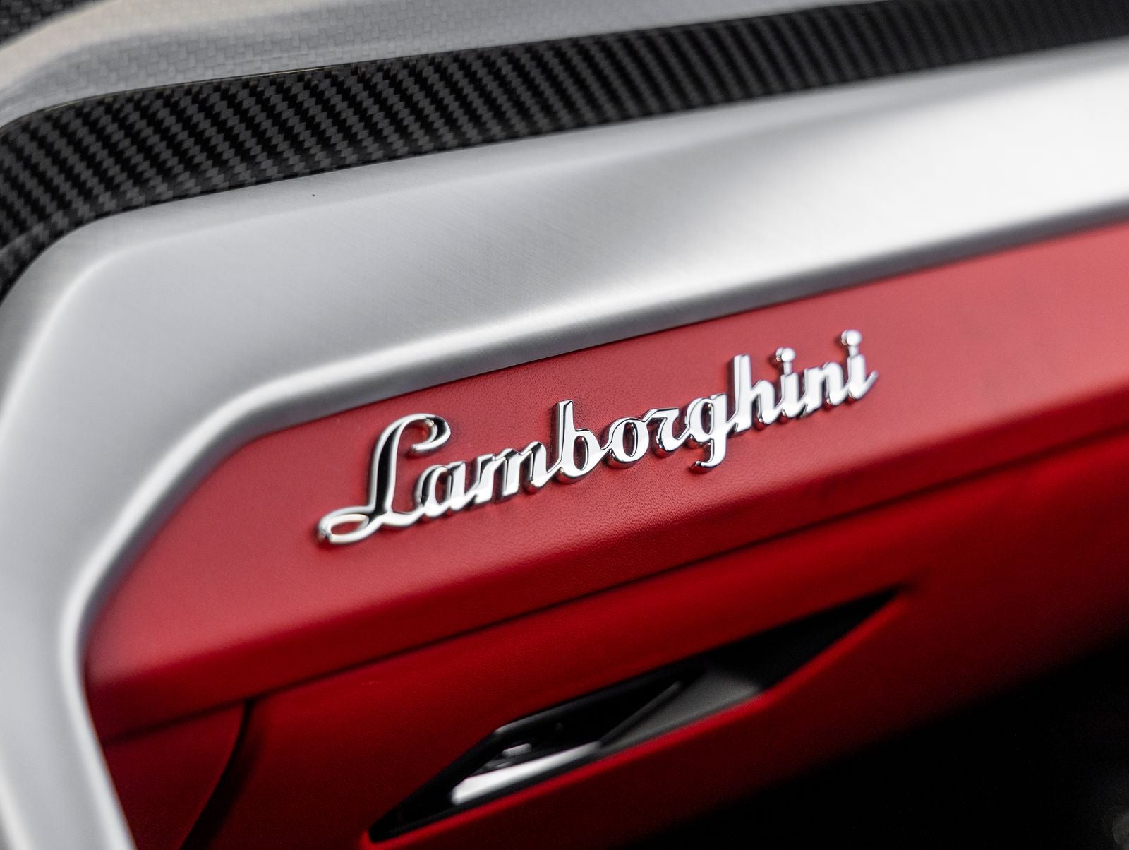 2022 Lamborghini Urus Base