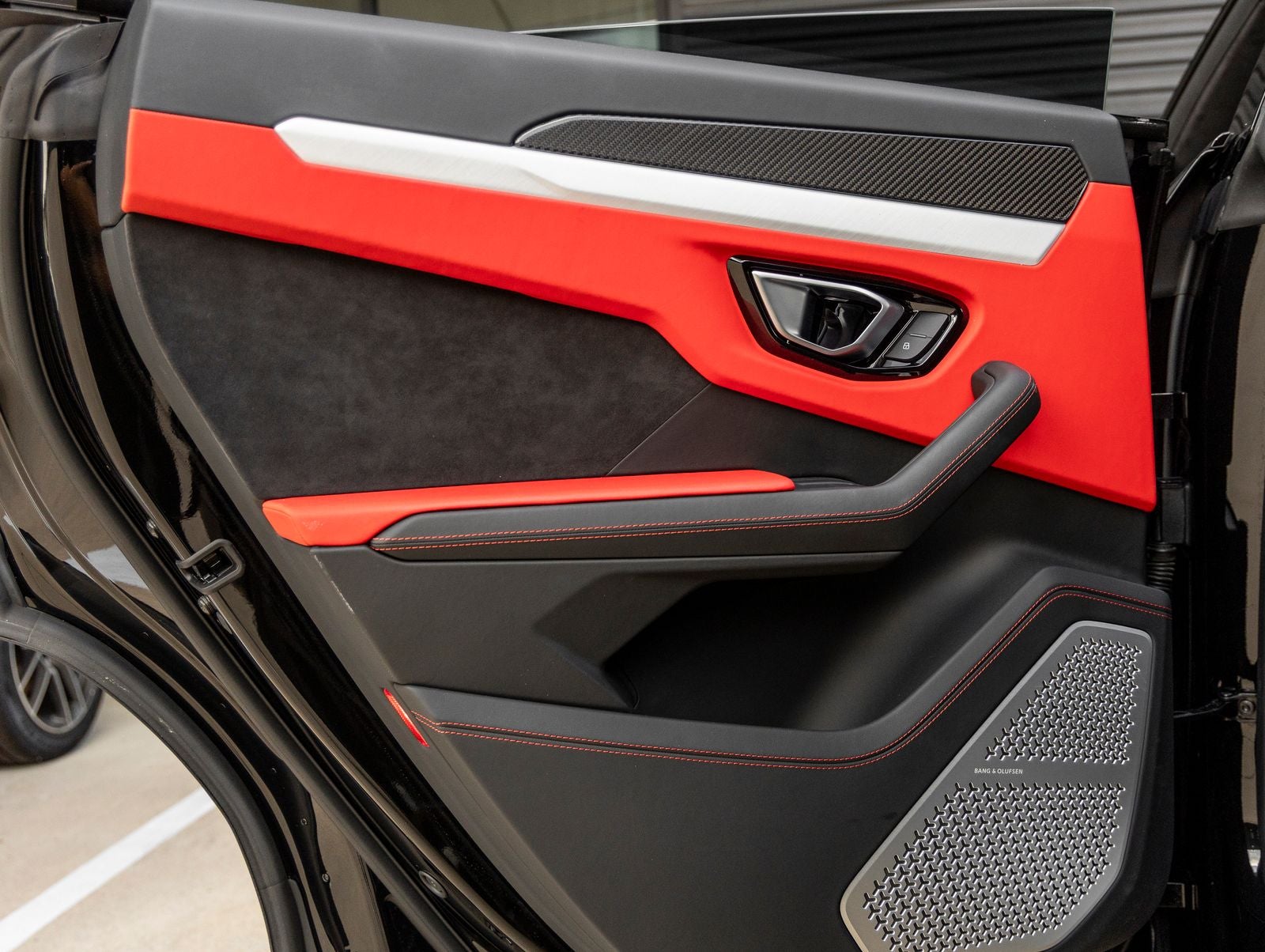 2022 Lamborghini Urus Base