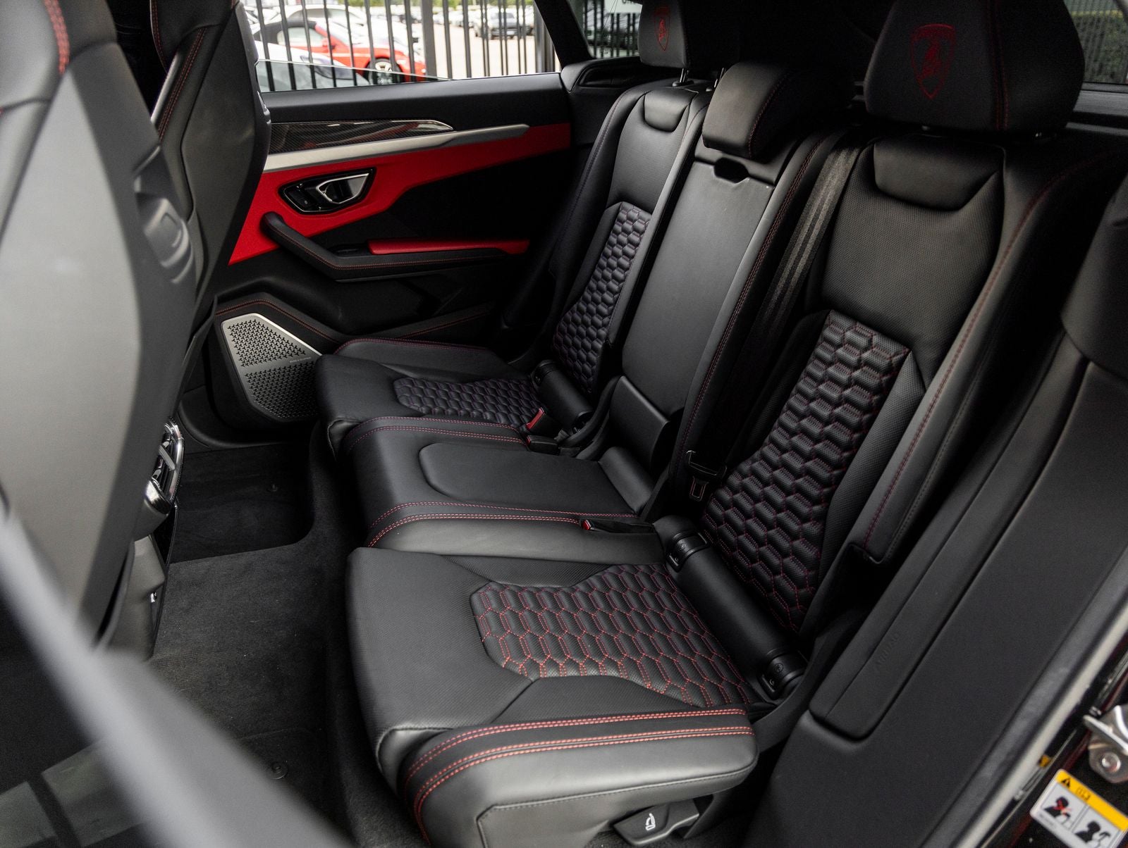 2022 Lamborghini Urus Base