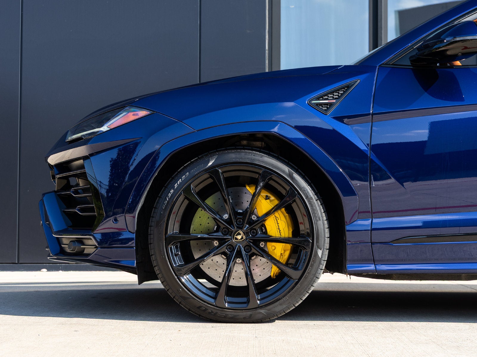 2021 Lamborghini Urus Base