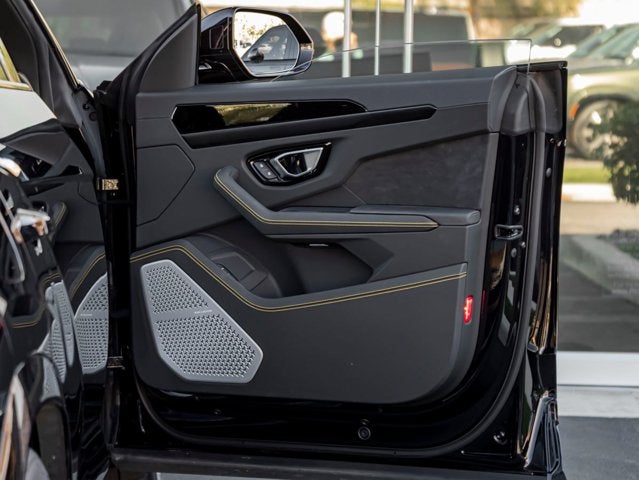 2024 Lamborghini Urus S