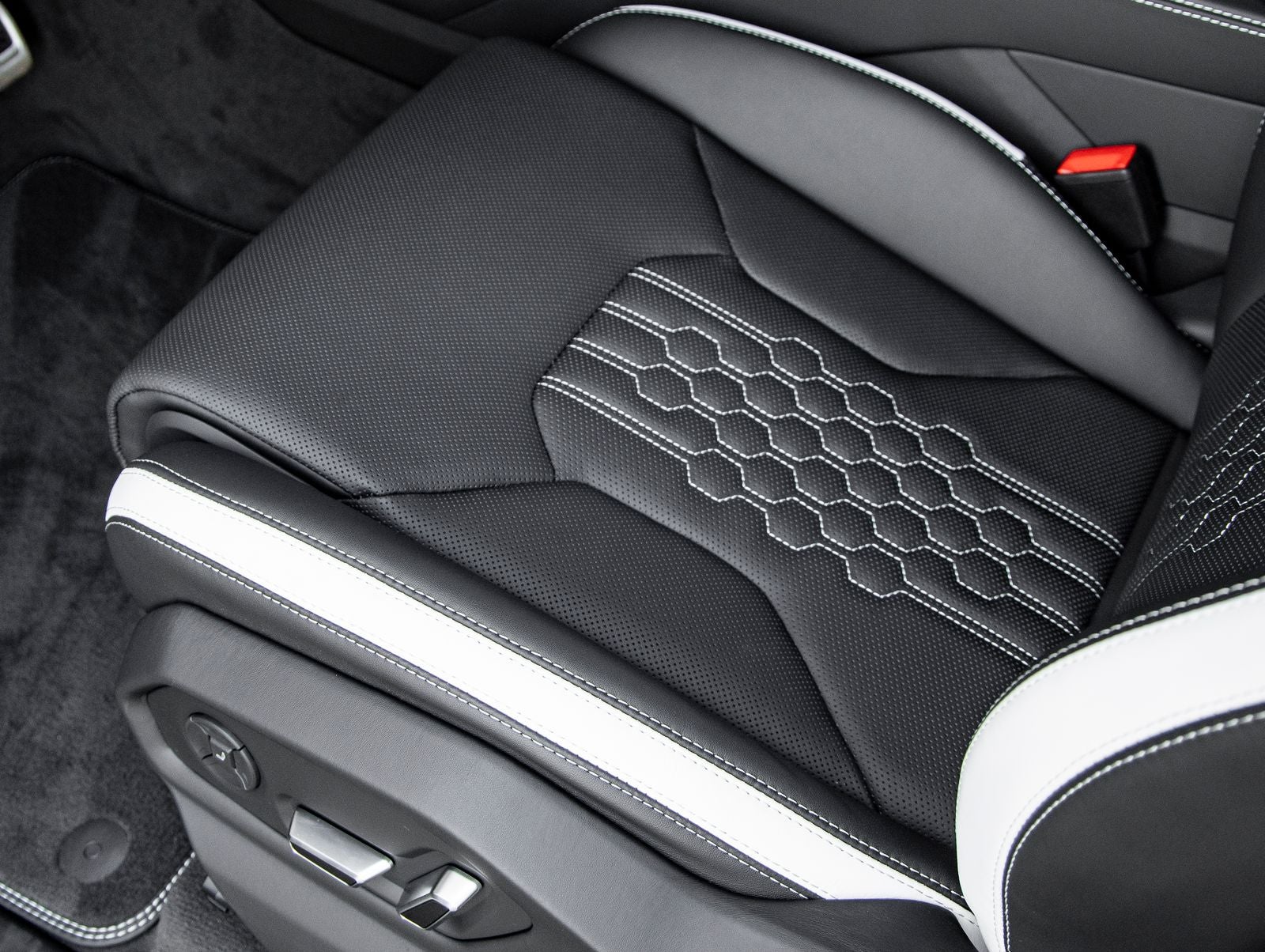 2024 Lamborghini Urus S