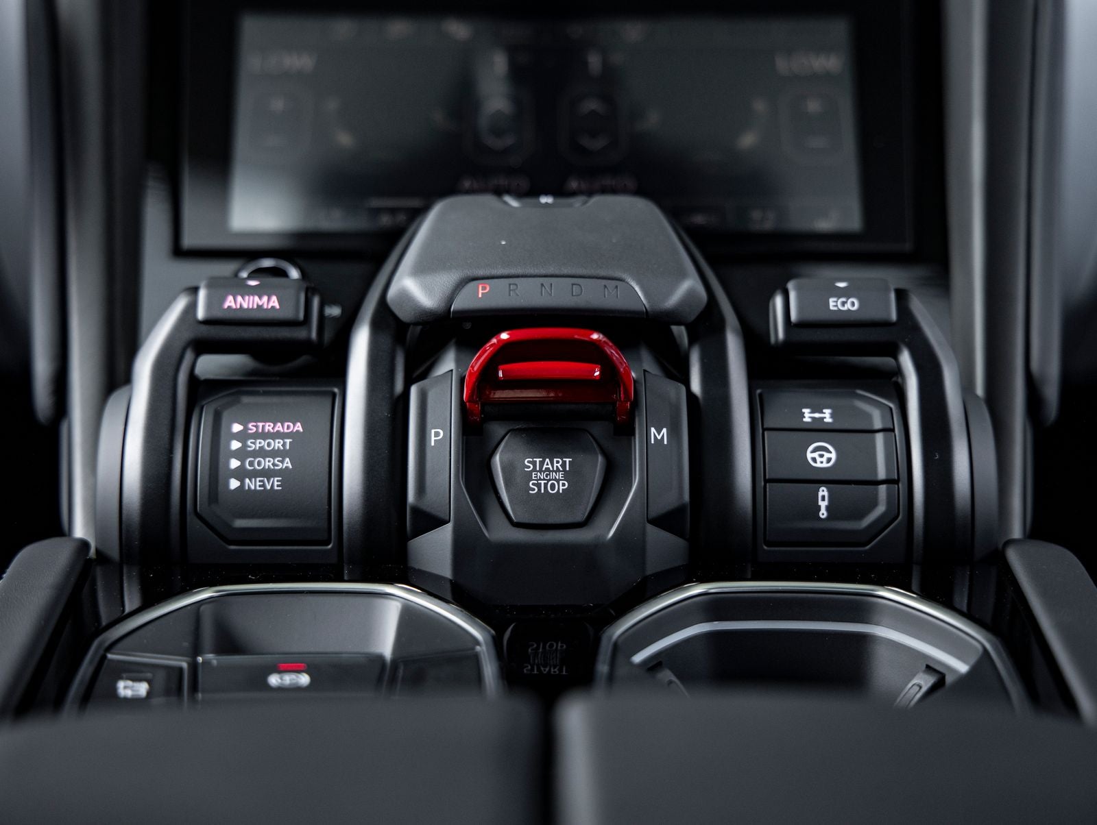 2024 Lamborghini Urus S