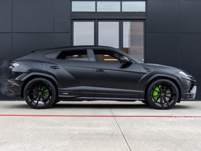 2023 Lamborghini Urus S