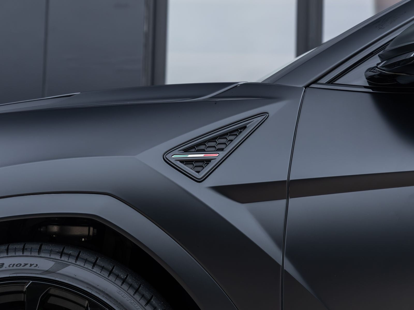 2023 Lamborghini Urus S