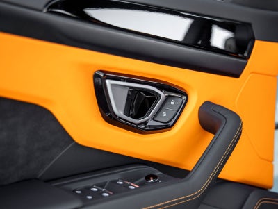 2024 Lamborghini Urus S