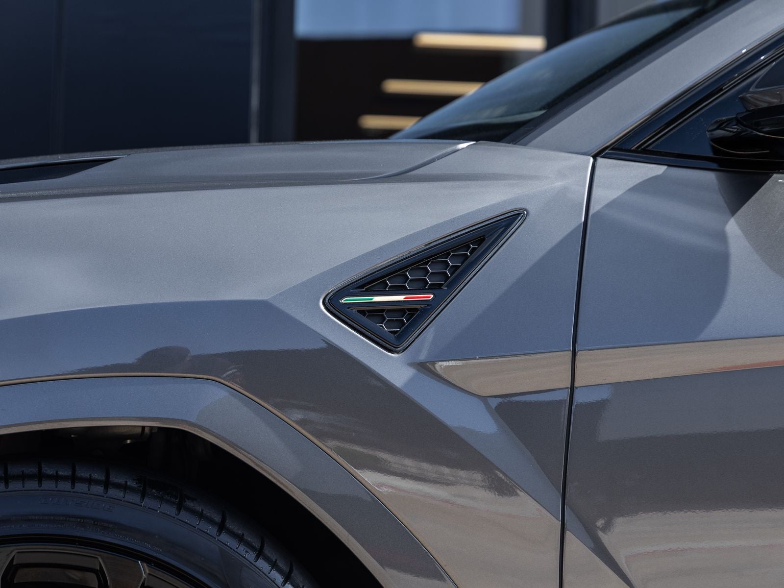 2024 Lamborghini Urus S