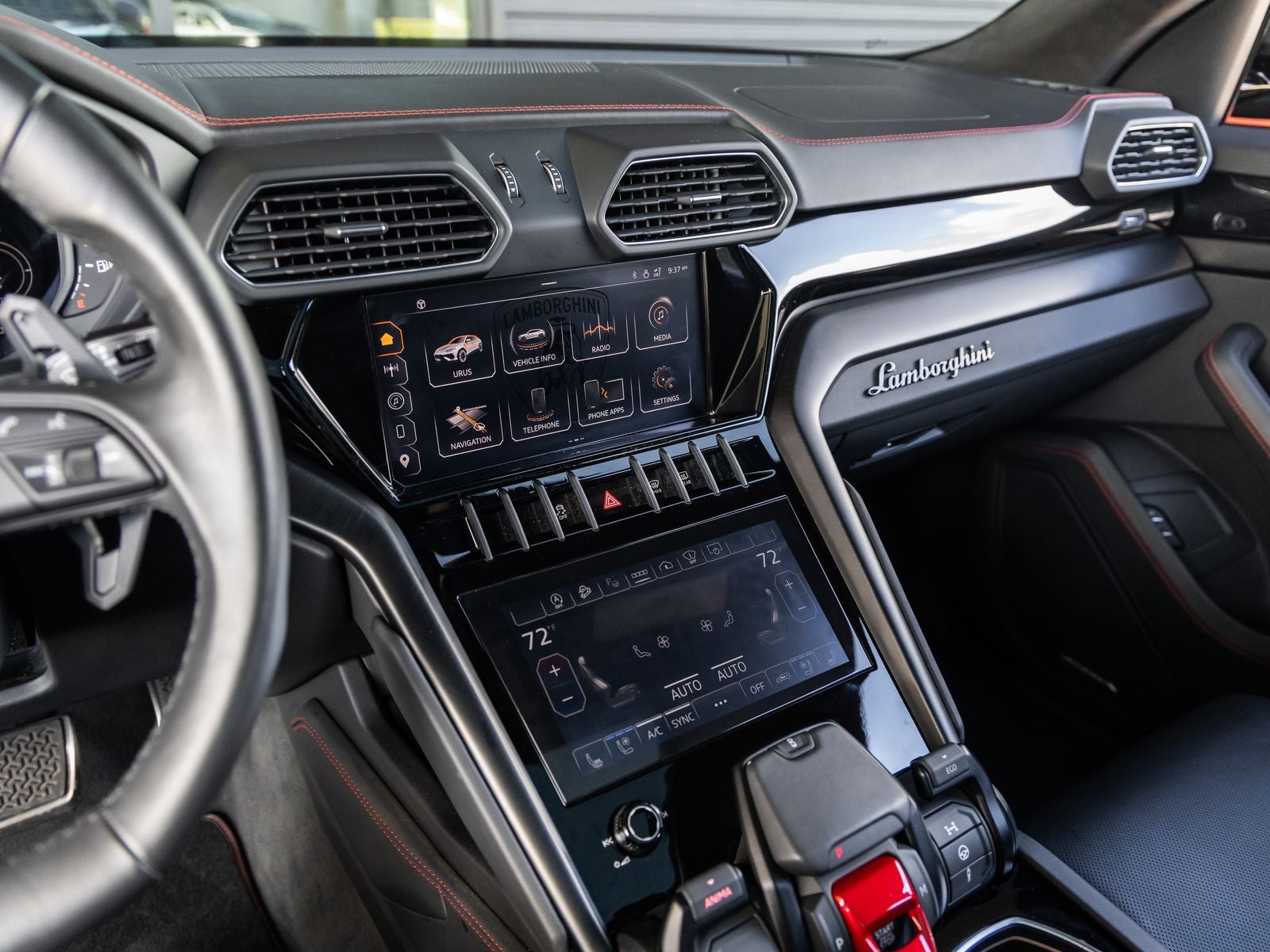 2024 Lamborghini Urus S