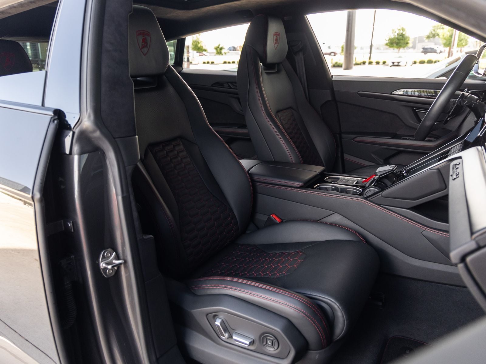 2024 Lamborghini Urus S