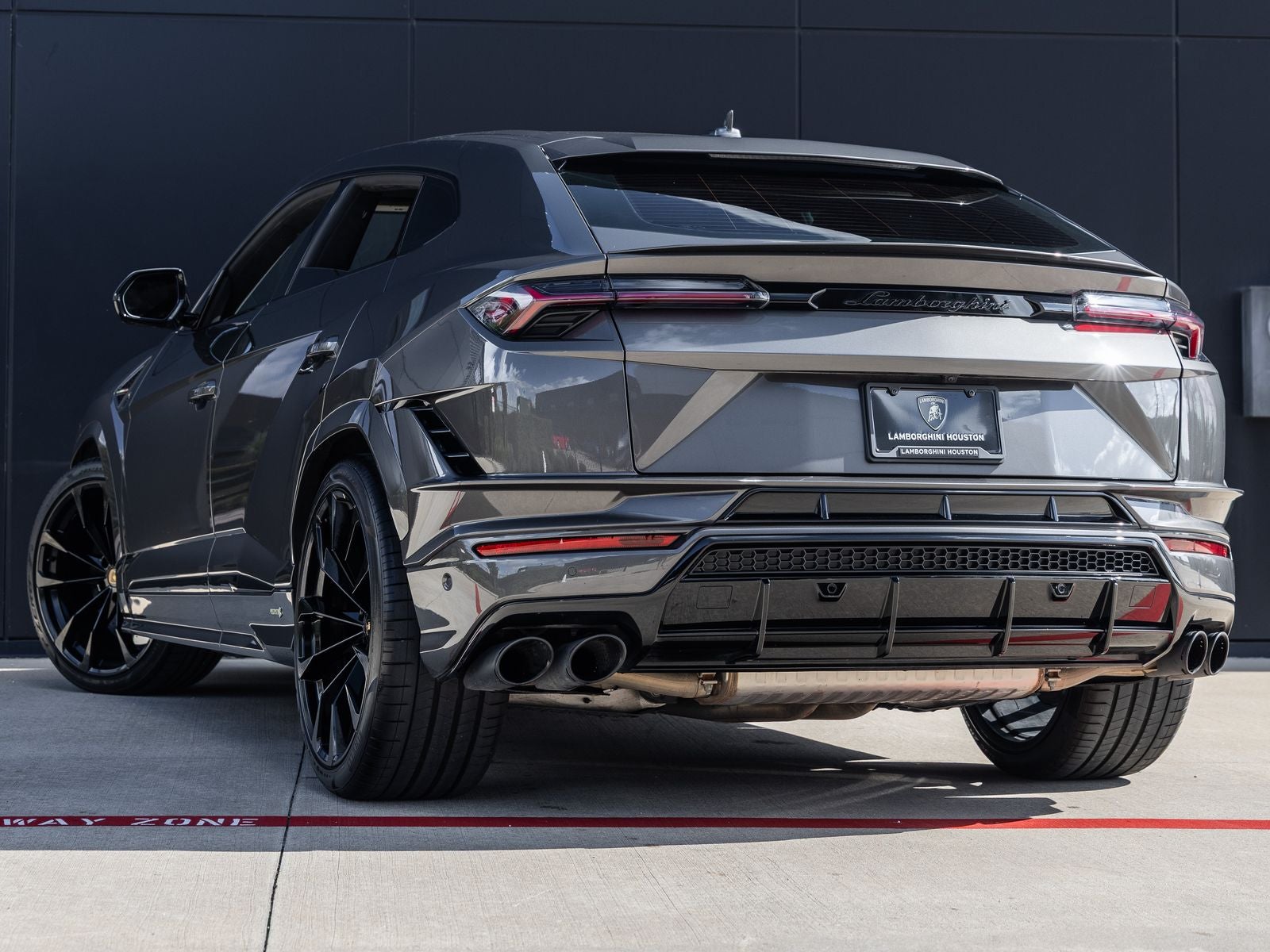2024 Lamborghini Urus S