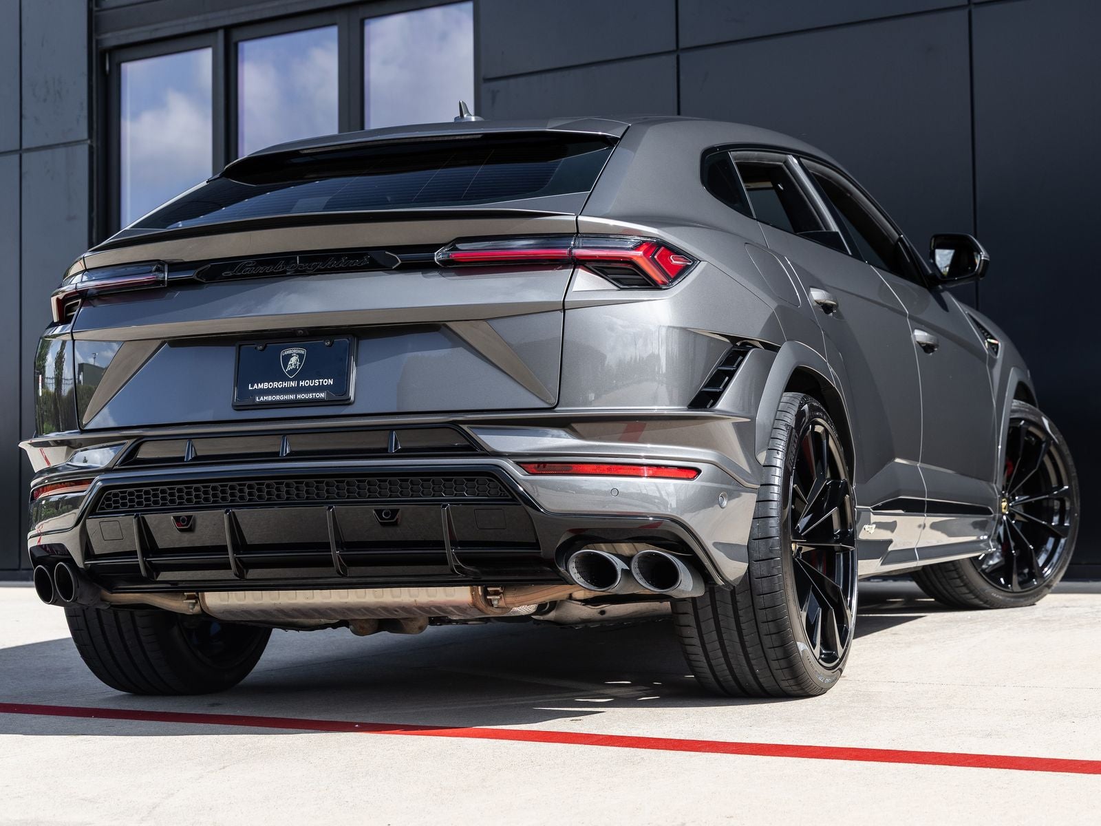 2024 Lamborghini Urus S