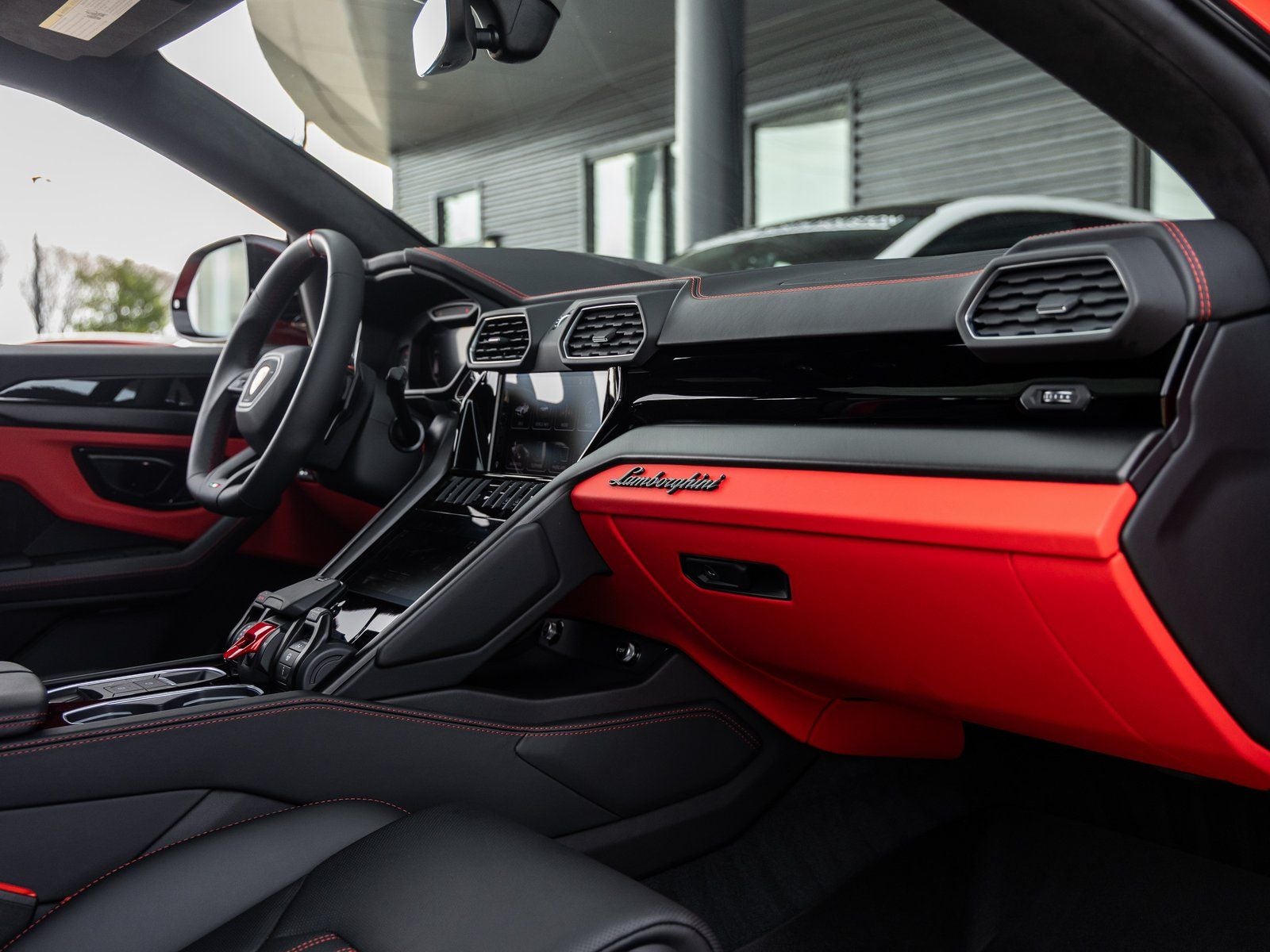 2024 Lamborghini Urus S