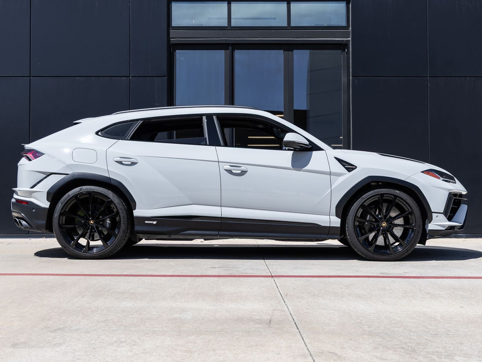 2023 Lamborghini Urus S