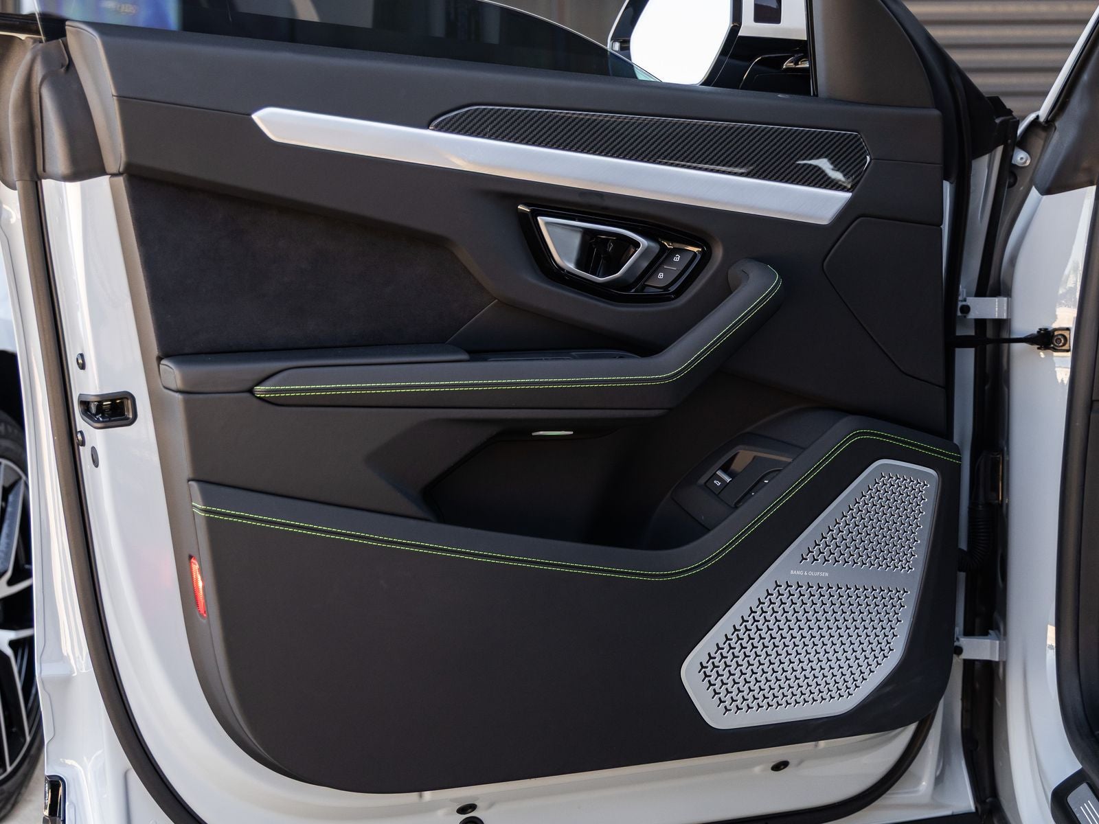 2023 Lamborghini Urus S