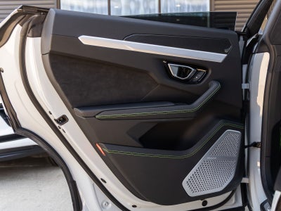 2023 Lamborghini Urus S