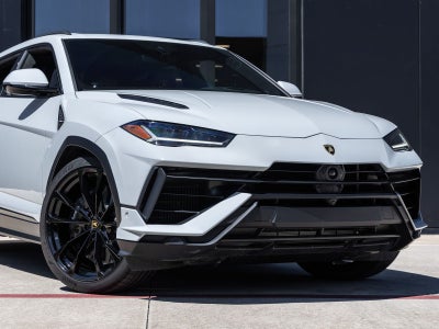2023 Lamborghini Urus S