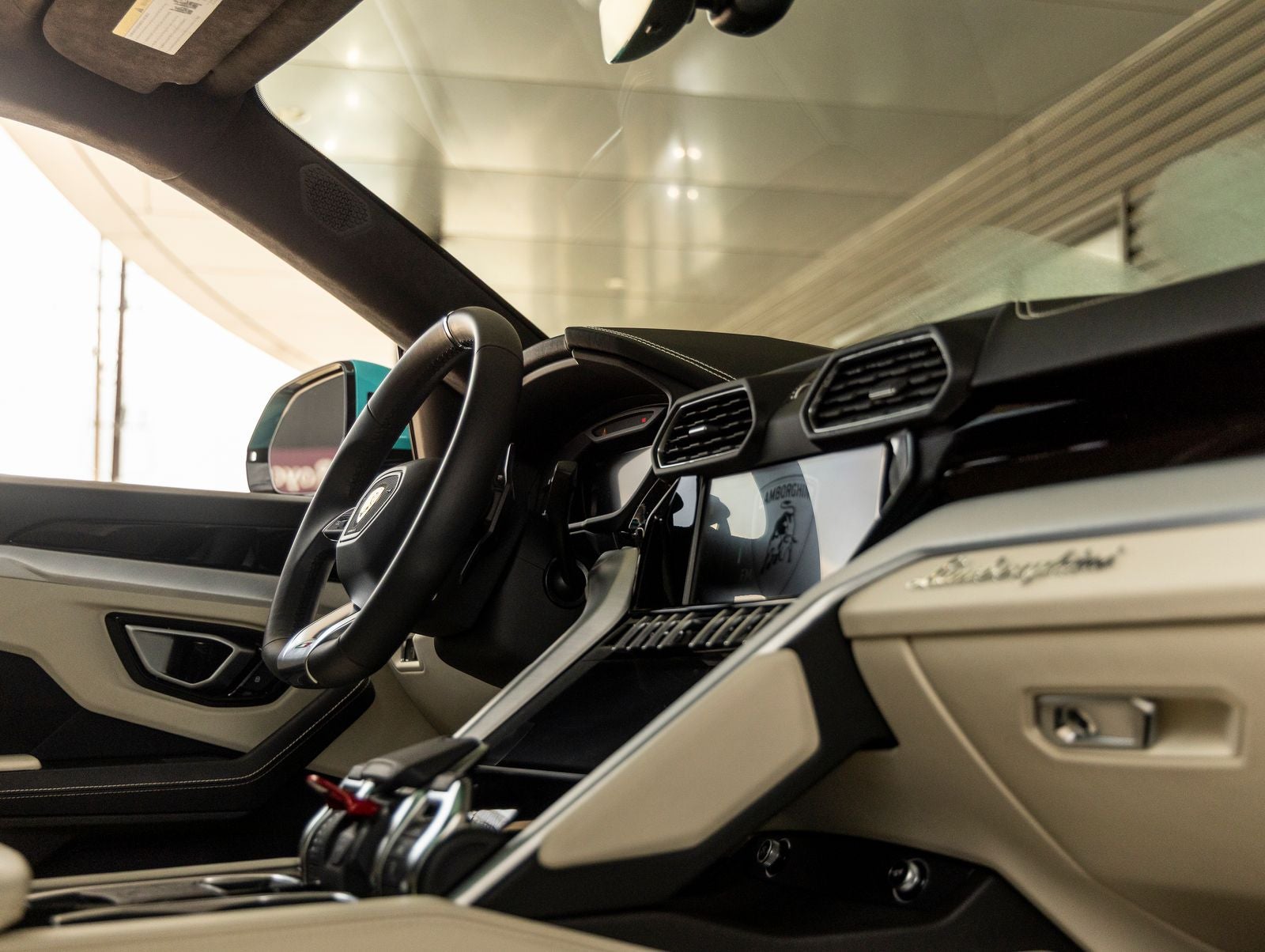 2024 Lamborghini Urus S