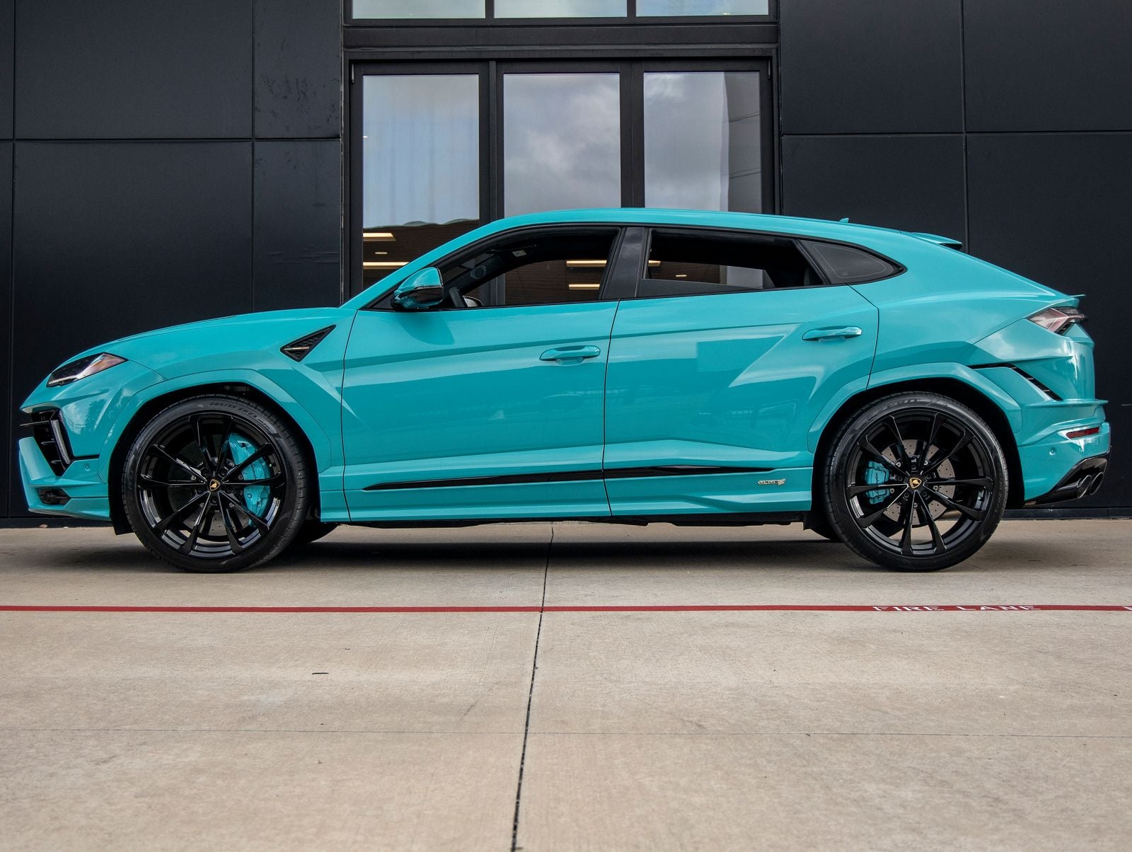2024 Lamborghini Urus S