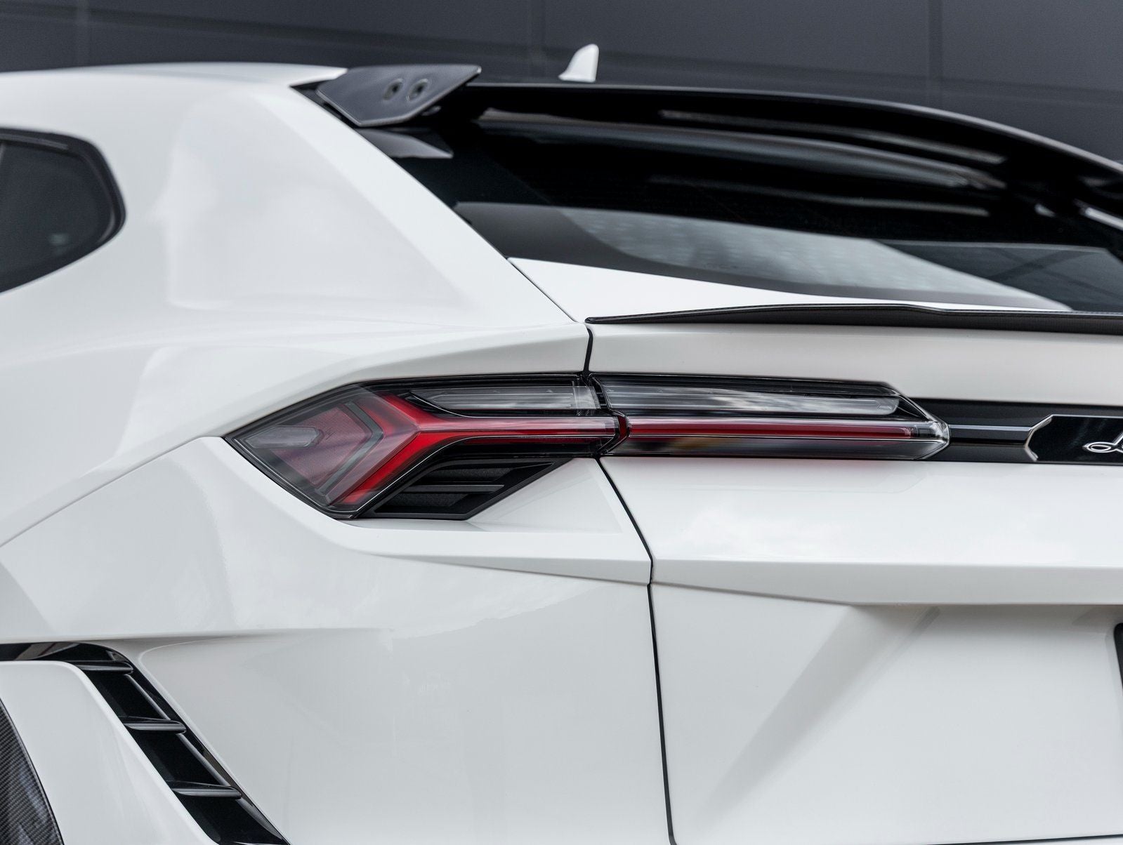 2024 Lamborghini Urus Performante