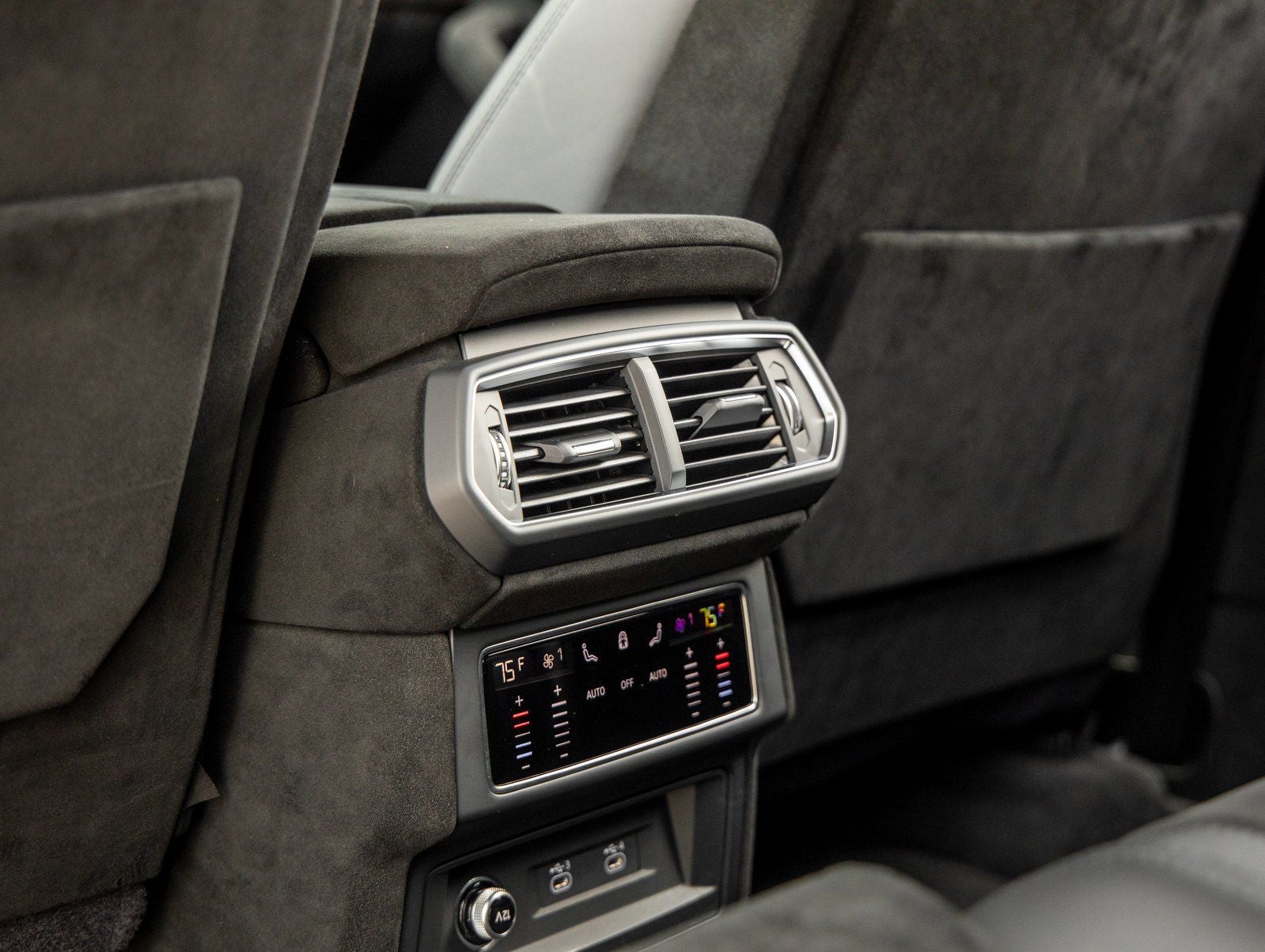 2024 Lamborghini Urus Performante