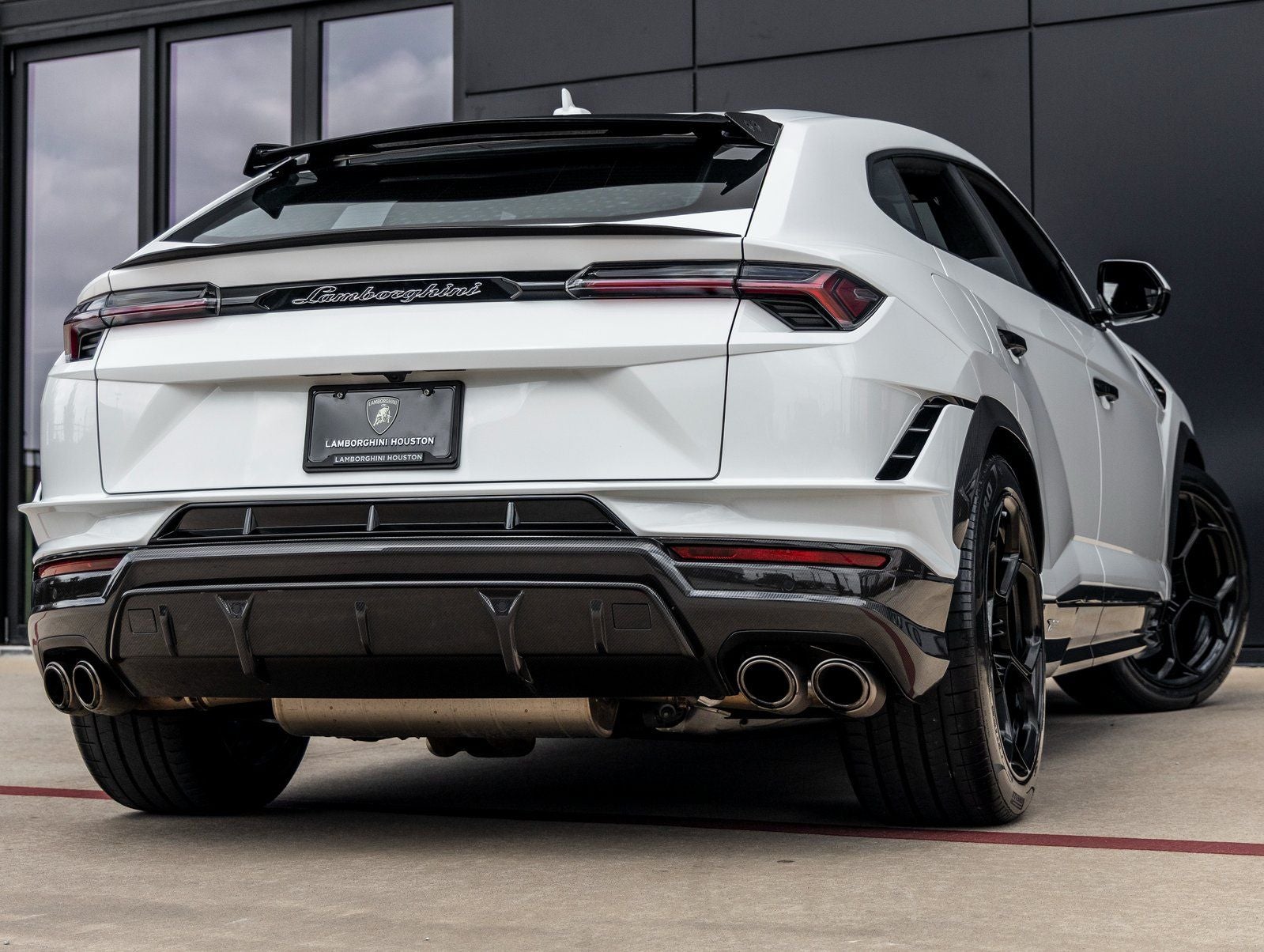 2024 Lamborghini Urus Performante