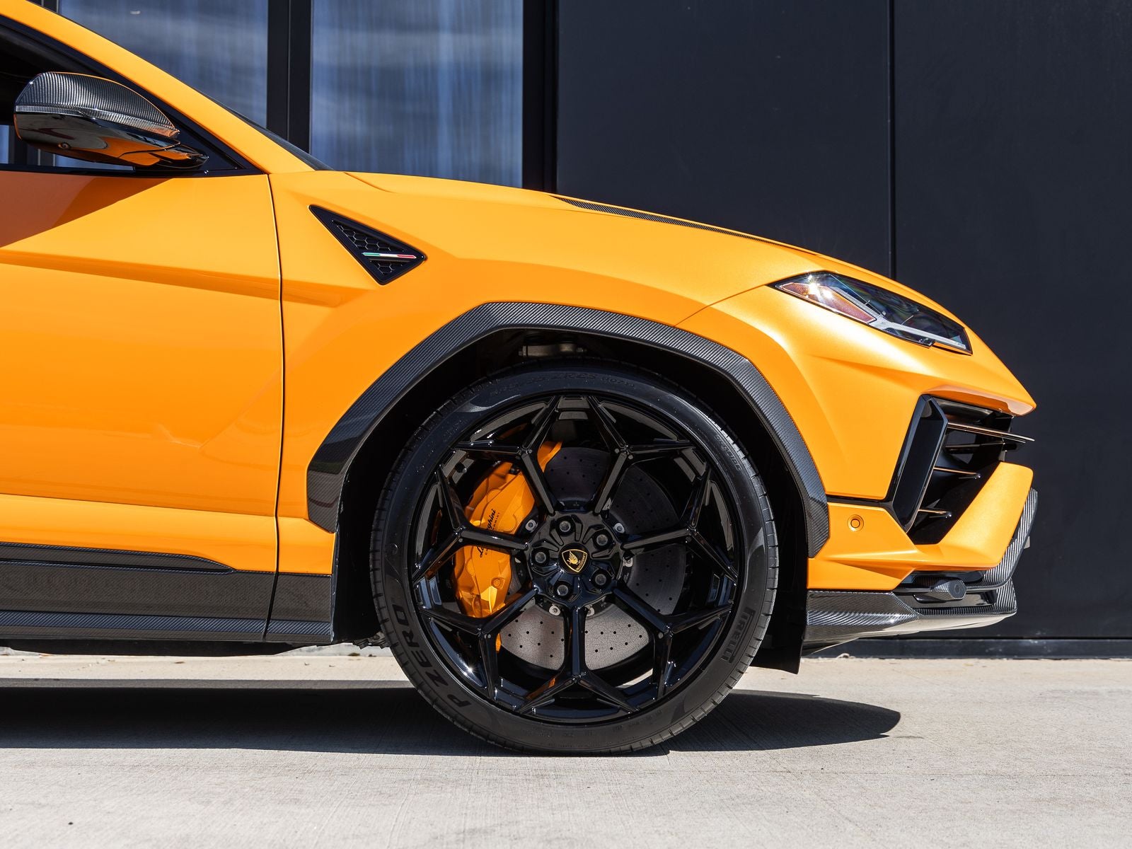 2024 Lamborghini Urus Performante