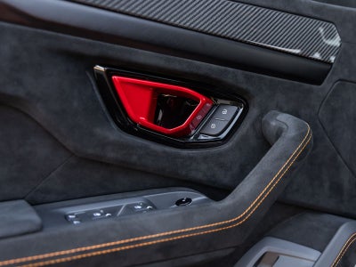 2024 Lamborghini Urus Performante