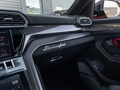 2024 Lamborghini Urus Performante