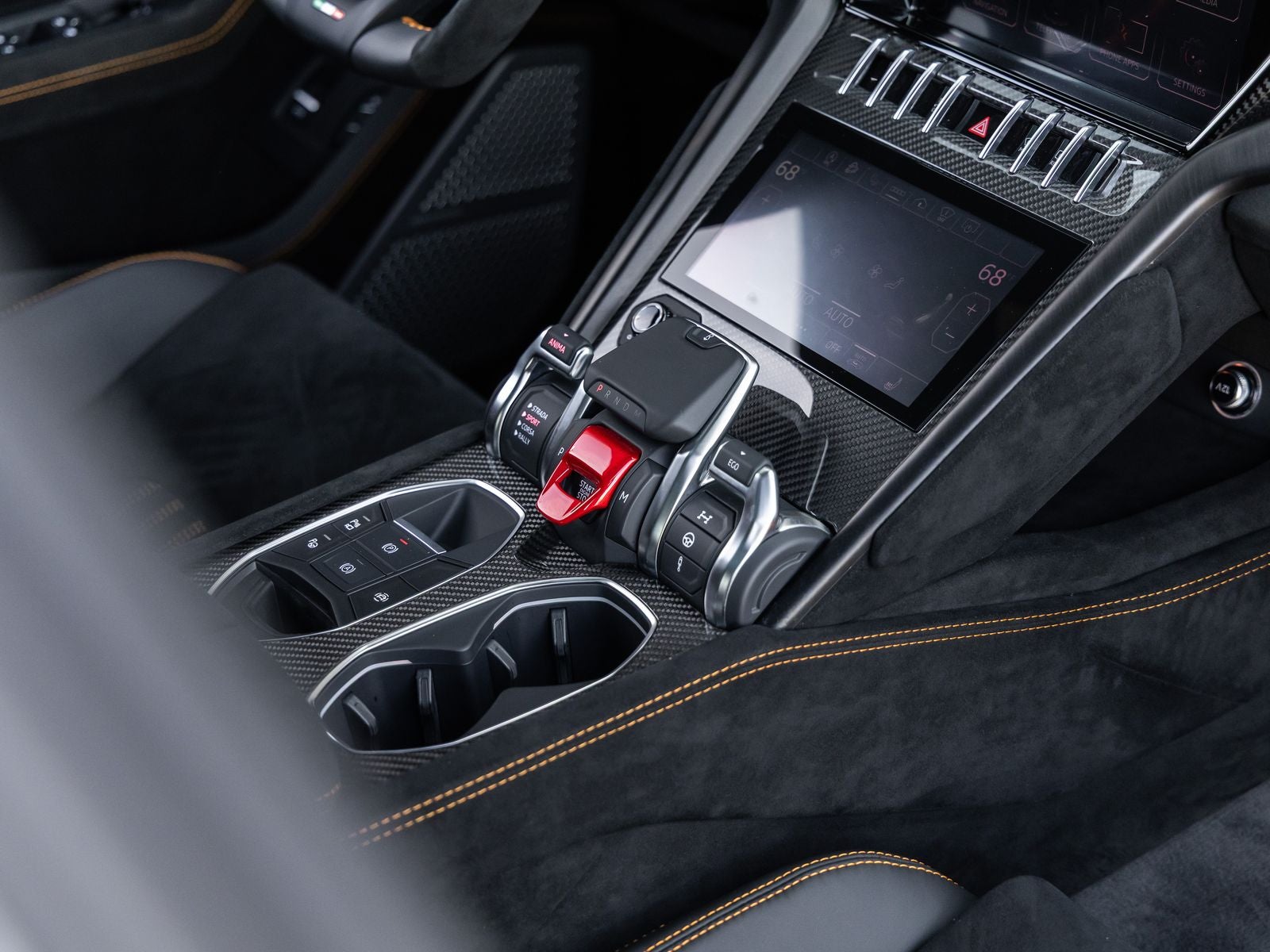 2024 Lamborghini Urus Performante