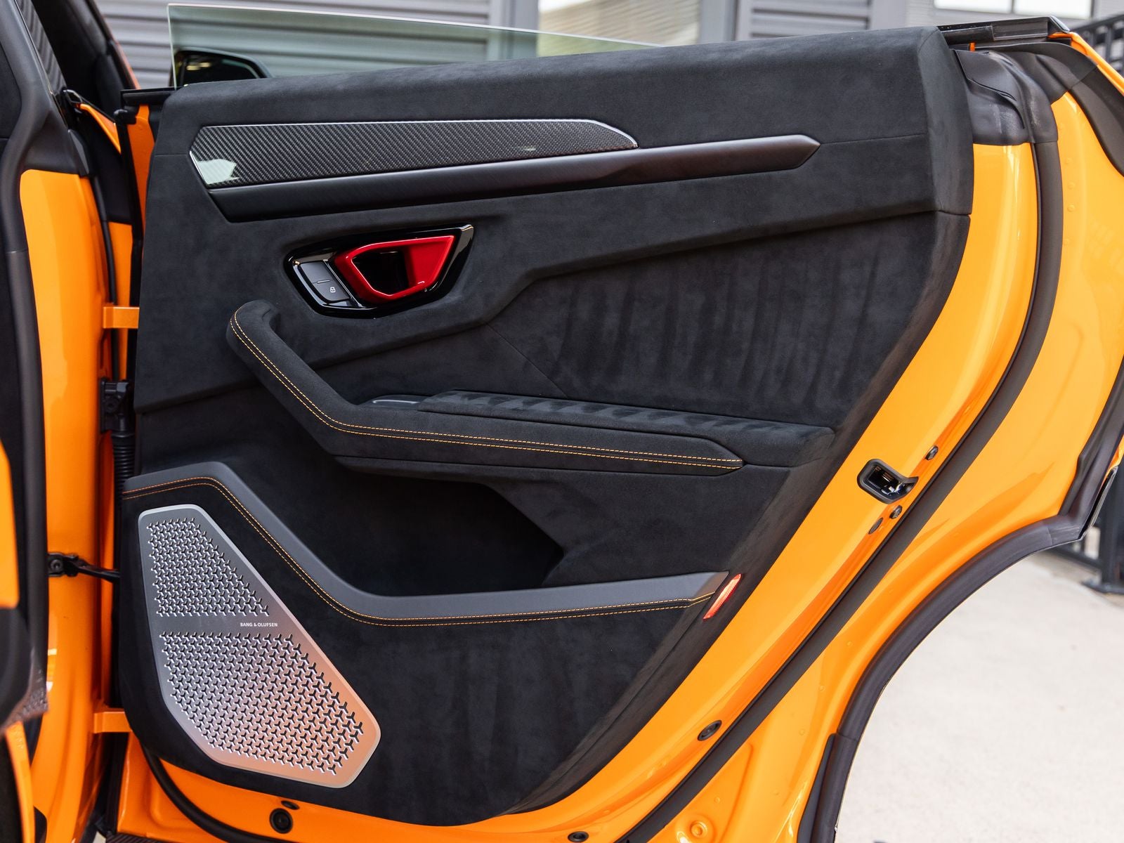 2024 Lamborghini Urus Performante