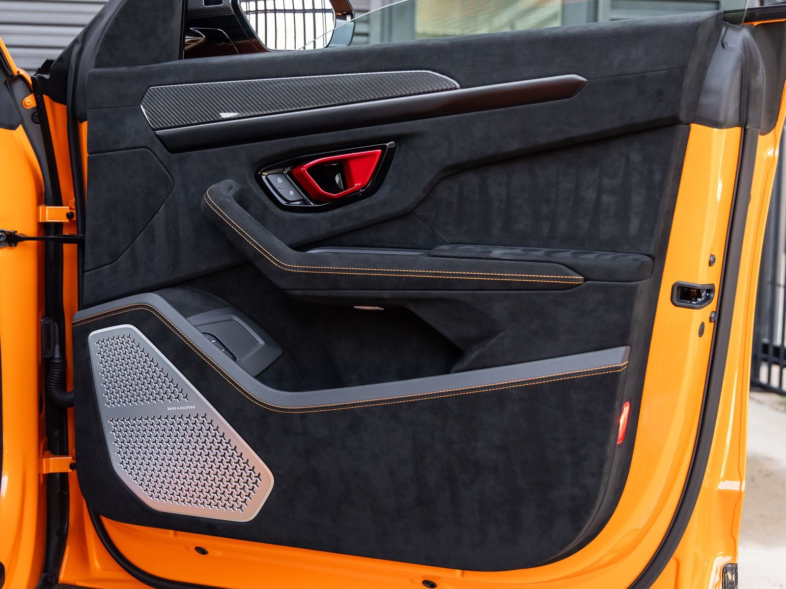 2024 Lamborghini Urus Performante