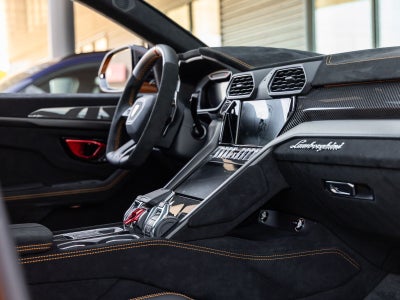 2024 Lamborghini Urus Performante