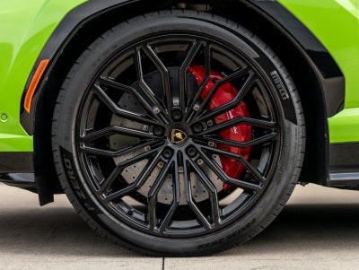 2025 Lamborghini Urus SE